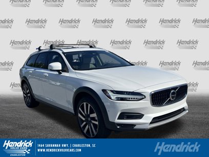 New 2025 Volvo V90 B6 Cross Country Plus w/ Protection Package Premier