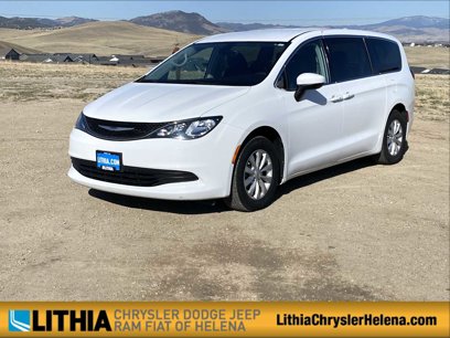 Certified 2017 Chrysler Pacifica Touring w/ Tire & Wheel Group