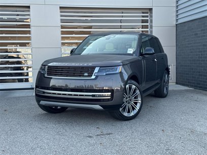 New 2025 Land Rover Range Rover SE