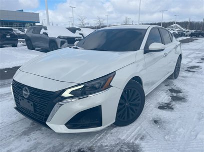 Used 2023 Nissan Altima 2.5 SV