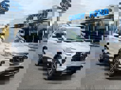 New 2025 Ford Escape SE