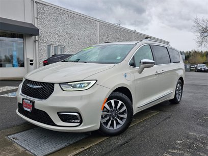 Used 2021 Chrysler Pacifica Limited w/ Premium & Safety Sphere Group