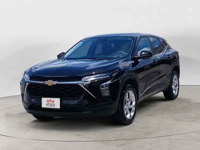 Used 2025 Chevrolet Trax LS w/ LS Convenience Package