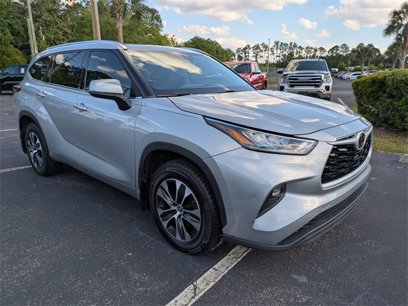 Used 2020 Toyota Highlander XLE