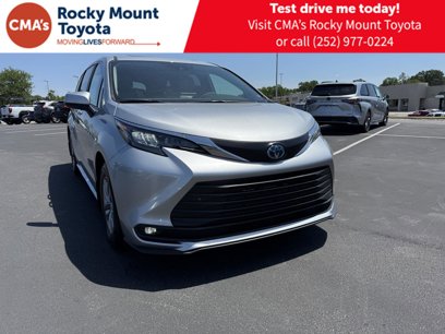 New 2025 Toyota Sienna XLE