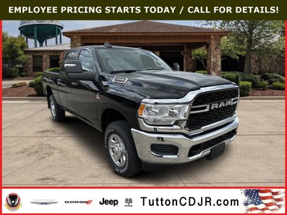 New 2024 RAM 2500 Tradesman w/ Chrome Appearance Group