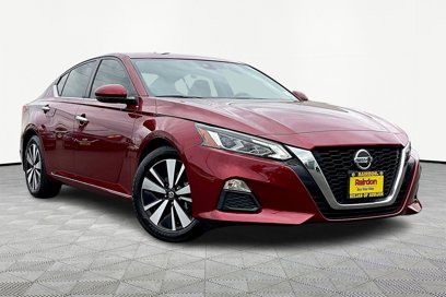 Used 2022 Nissan Altima 2.5 SV w/ SV Premium Package