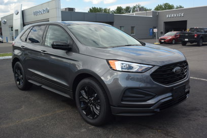 Certified 2024 Ford Edge SE w/ Black Appearance Package