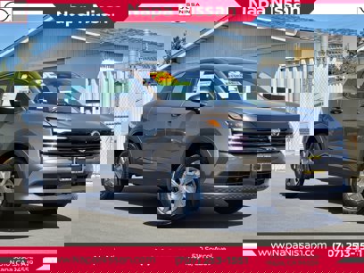 New 2025 Nissan Kicks S
