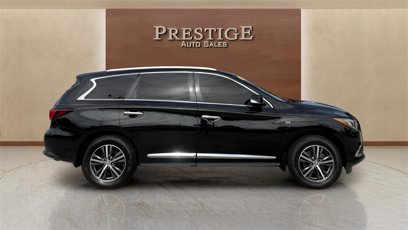 Used 2017 INFINITI QX60 FWD w/ Premium Package