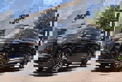 New 2025 Lincoln Aviator 2WD