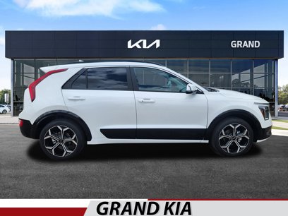 New 2025 Kia Niro EX Touring