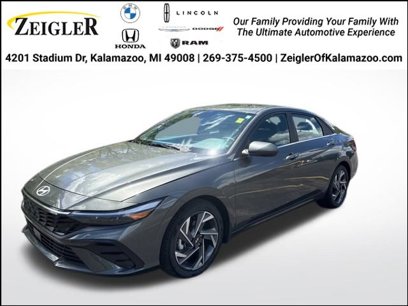 Used 2024 Hyundai Elantra SEL w/ Convenience Package