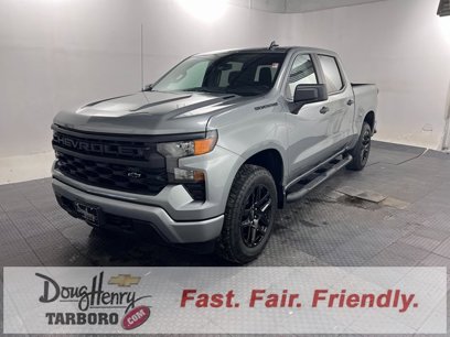 New 2025 Chevrolet Silverado 1500 Custom w/ Turbomax Blackout Package