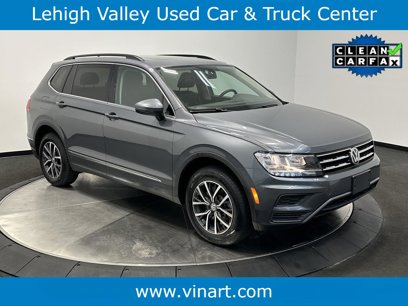 Used 2020 Volkswagen Tiguan SE w/ Panoramic Sunroof Package