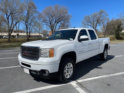 Used 2014 GMC Sierra 2500 Denali w/ Suspension Package, Off-Road