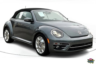 Certified 2019 Volkswagen Beetle 2.0T SE w/ SE Premium Package