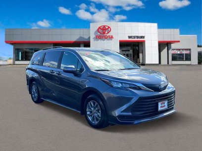 Certified 2025 Toyota Sienna LE