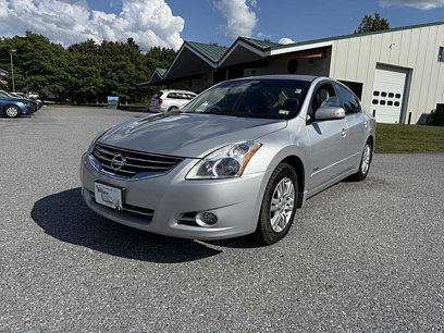 Used 2011 Nissan Altima Hybrid Sedan w/ Convenience Pkg
