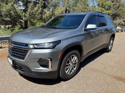 Used 2023 Chevrolet Traverse LT