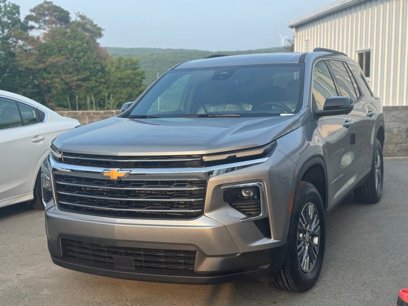 New 2025 Chevrolet Traverse LT