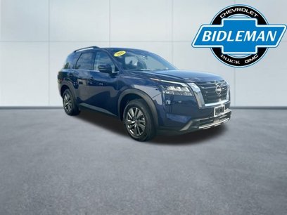 Used 2025 Nissan Pathfinder SV