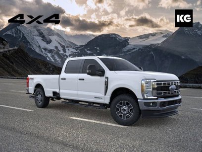 New 2025 Ford F350 XLT w/ FX4 Off-Road Package