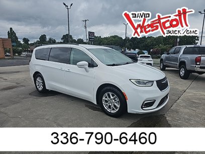 Used 2022 Chrysler Pacifica Touring-L