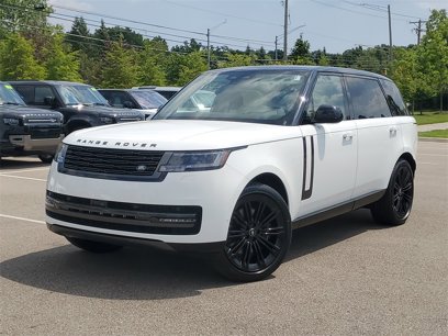 New 2025 Land Rover Range Rover Long Wheelbase SE