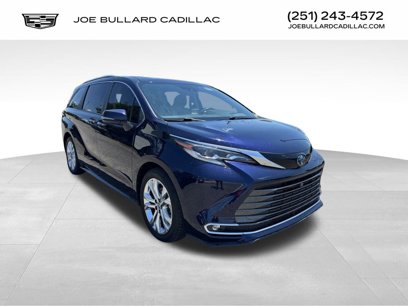 Used 2022 Toyota Sienna Platinum