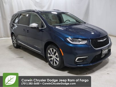 New 2025 Chrysler Pacifica Pinnacle