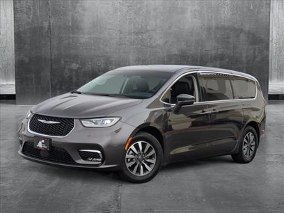 Used 2022 Chrysler Pacifica Touring-L