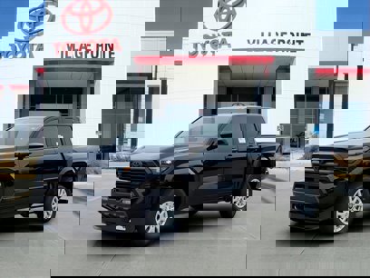 New 2025 Toyota Tacoma SR5