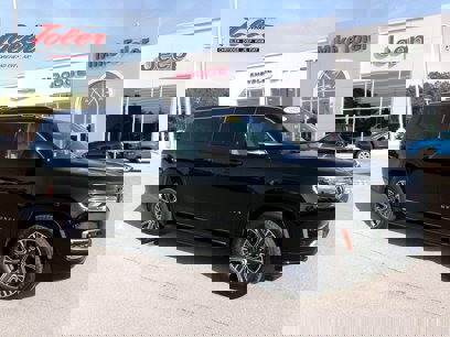 New 2025 Jeep Wagoneer L 4WD w/ Convenience Group I