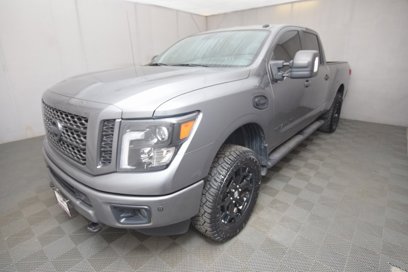 Used 2018 Nissan Titan SV w/ SV Convenience Package
