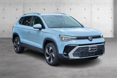 New 2025 Volkswagen Taos SE
