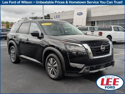Used 2023 Nissan Pathfinder SL