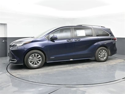 Used 2021 Toyota Sienna XLE w/ XLE Plus Package