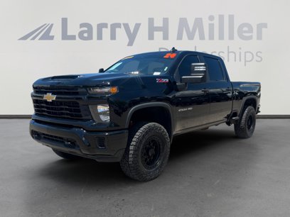 Used 2024 Chevrolet Silverado 2500 Custom w/ Custom Value Package