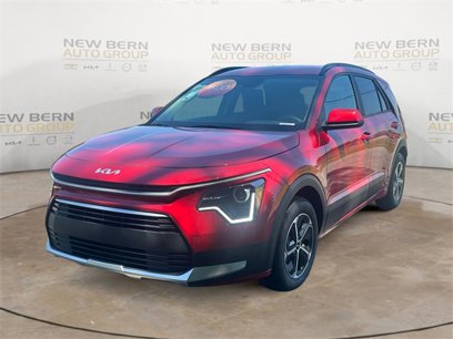 New 2025 Kia Niro LX