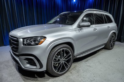 New 2025 Mercedes-Benz GLS 450 4MATIC