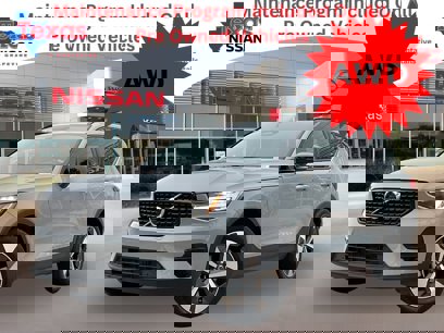 Used 2024 Volvo XC40 B5 Core