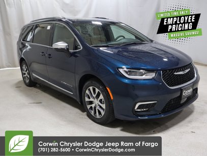 New 2025 Chrysler Pacifica Pinnacle