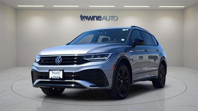 Used 2022 Volkswagen Tiguan SE R-Line