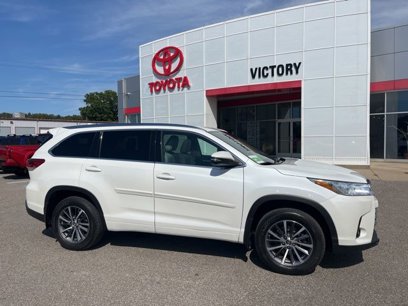 Used 2017 Toyota Highlander XLE