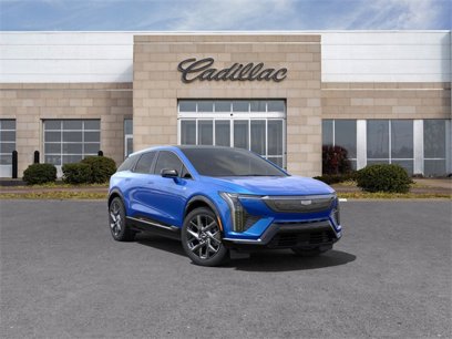 New 2025 Cadillac Optiq Luxury 2