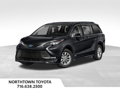 New 2025 Toyota Sienna LE