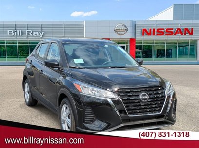 New 2025 Nissan Kicks Play S
