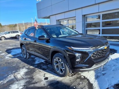 New 2025 Chevrolet Trax LT w/ Driver Confidence Package