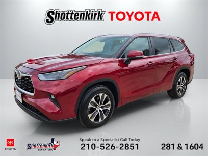 Used 2023 Toyota Highlander XLE